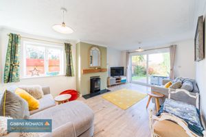 Sitting Room- click for photo gallery